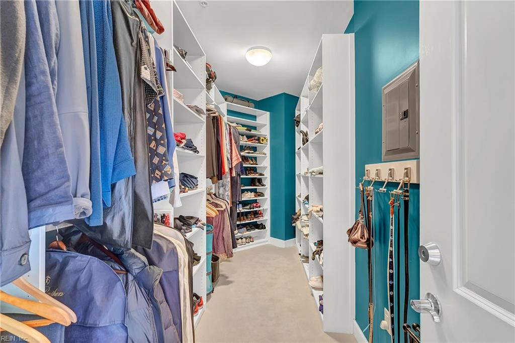 4545 Commerce St Property Photo 19