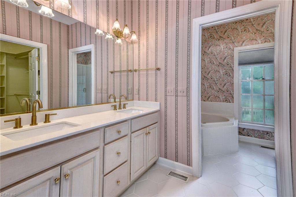 103 Dutchess Property Photo 28