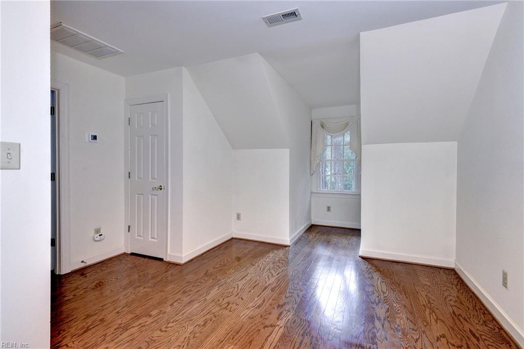 103 Dutchess Property Photo 33
