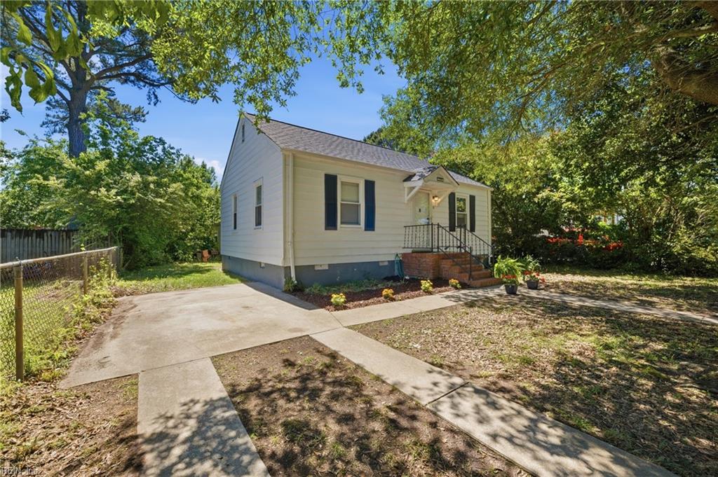 10 Brentwood Dr Property Photo 2