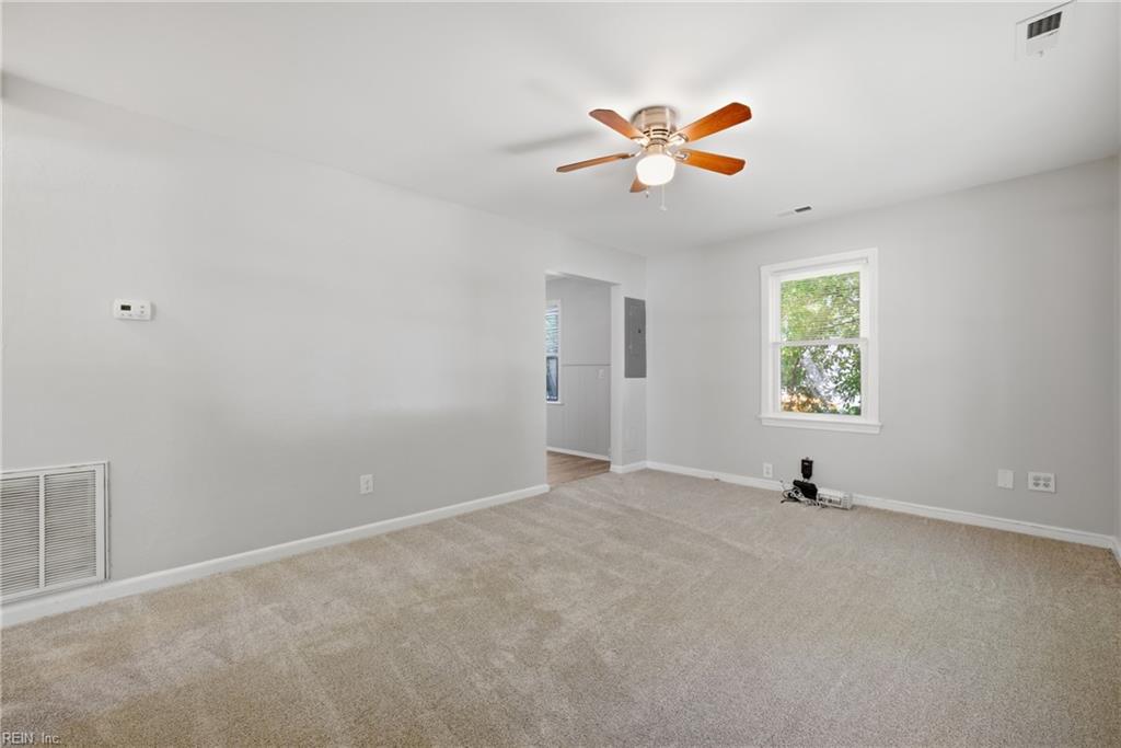 10 Brentwood Dr Property Photo 4