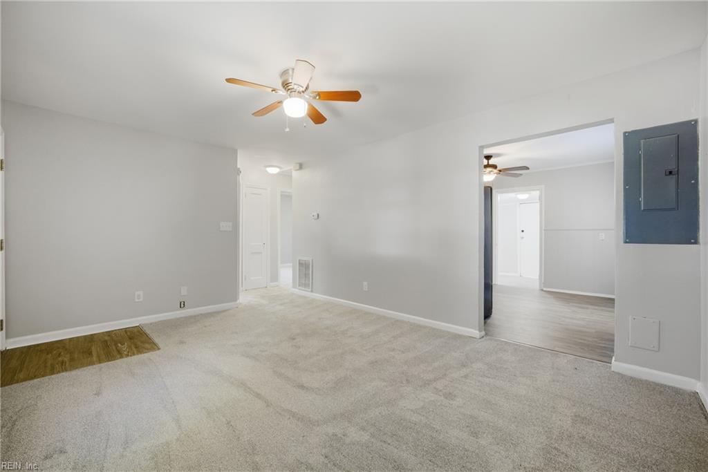 10 Brentwood Dr Property Photo 6