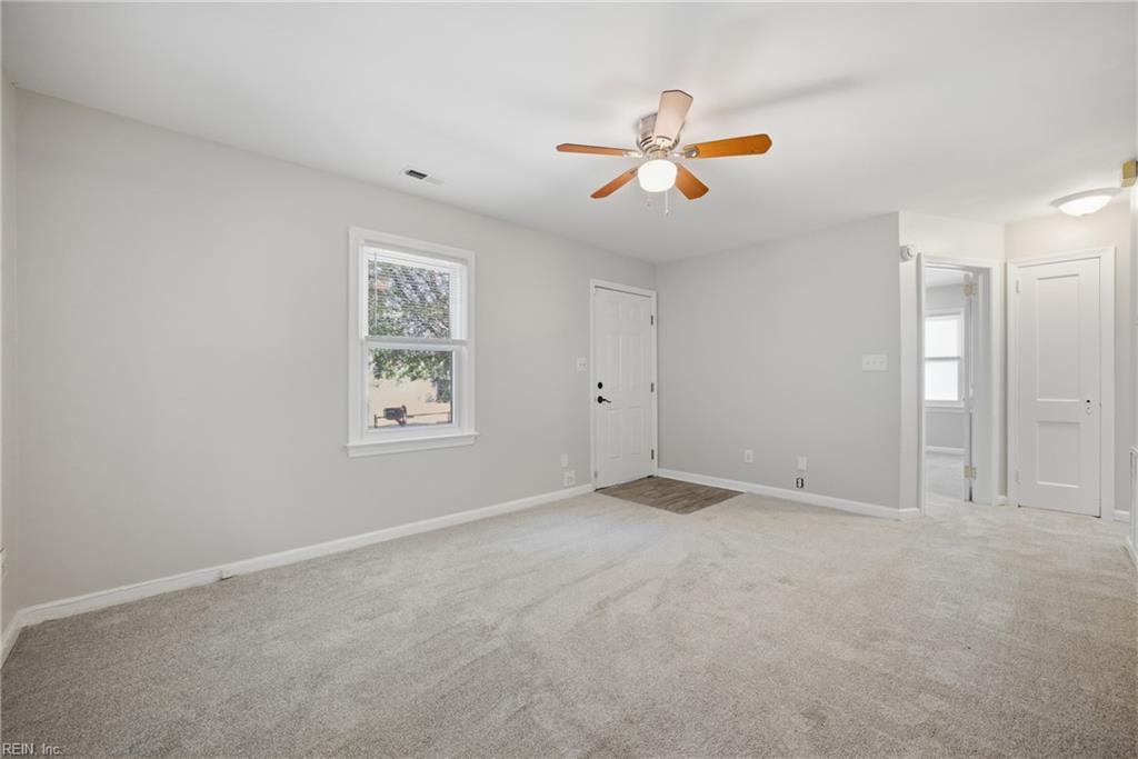 10 Brentwood Dr Property Photo 7