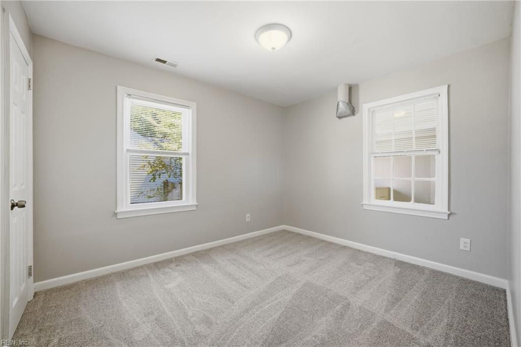 10 Brentwood Dr Property Photo 12