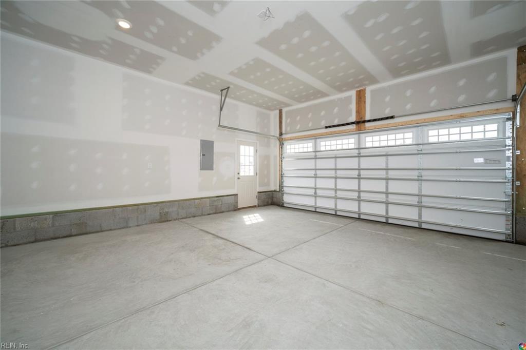 2211 Hampton Roads Pw Property Photo 12