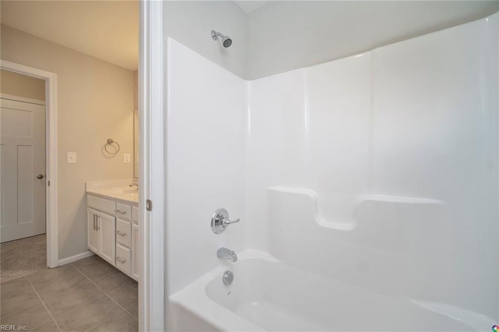 2211 Hampton Roads Pw Property Photo 37
