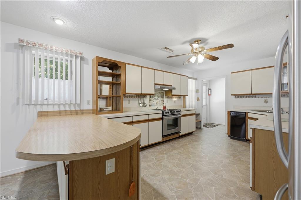 25092 Tyler Dr Property Photo 16
