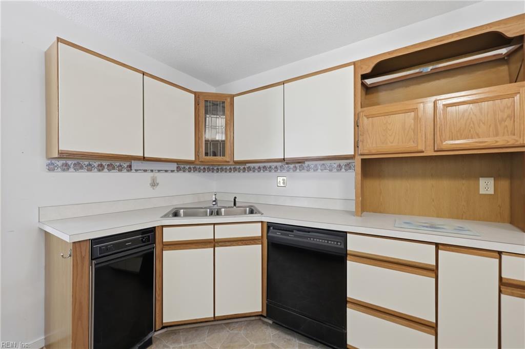25092 Tyler Dr Property Photo 19