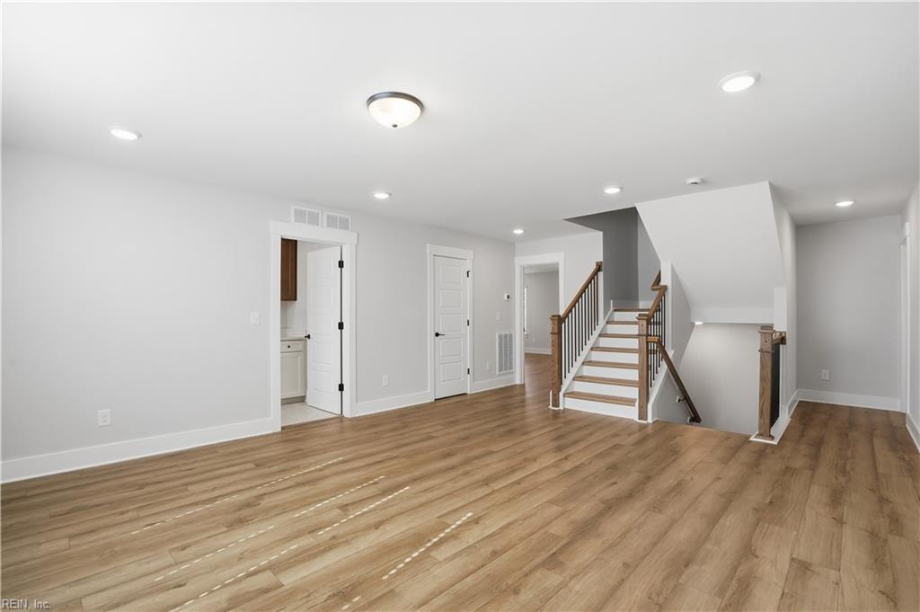 1302 Wharf Hill Dr Property Photo 24
