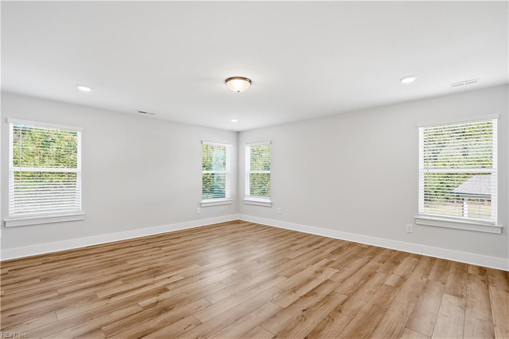 1302 Wharf Hill Dr Property Photo 28