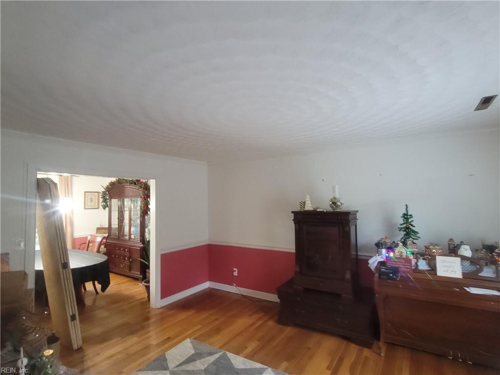5 Wentworth Pl Property Photo 3