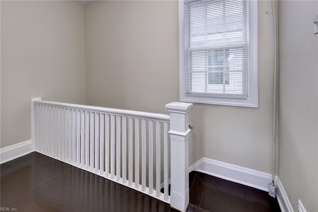1028 37th St Property Photo 14