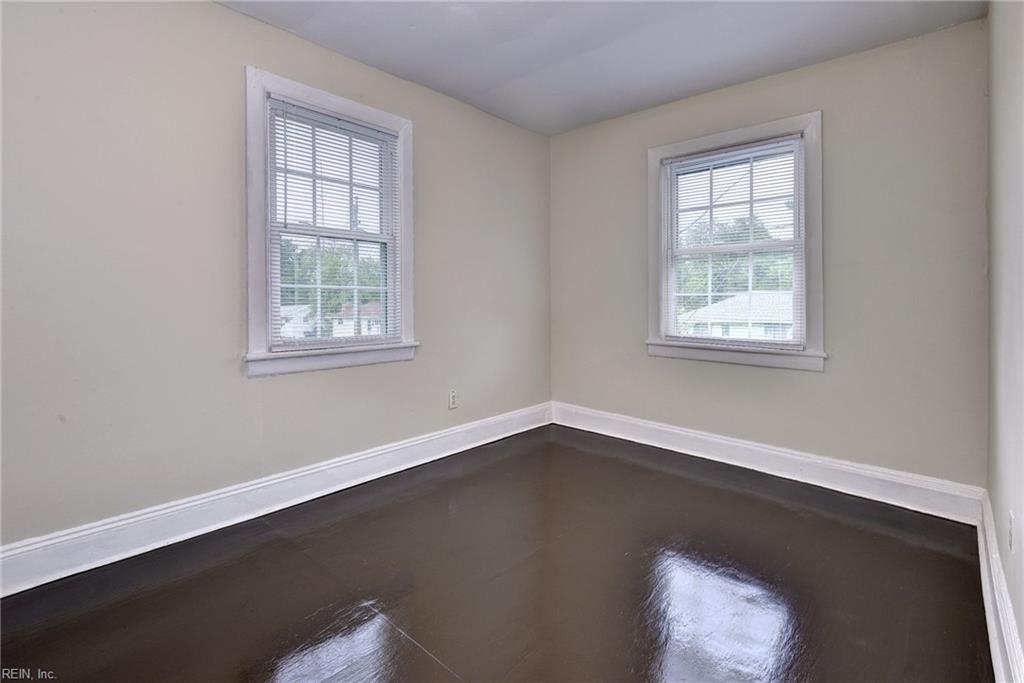 1028 37th St Property Photo 19