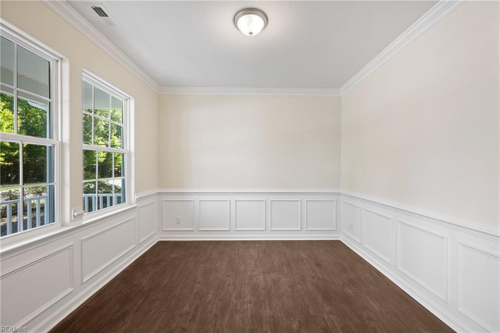 17319 Warwick Blvd Property Photo 3