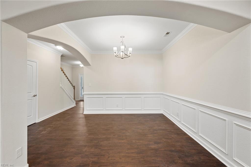 17319 Warwick Blvd Property Photo 7