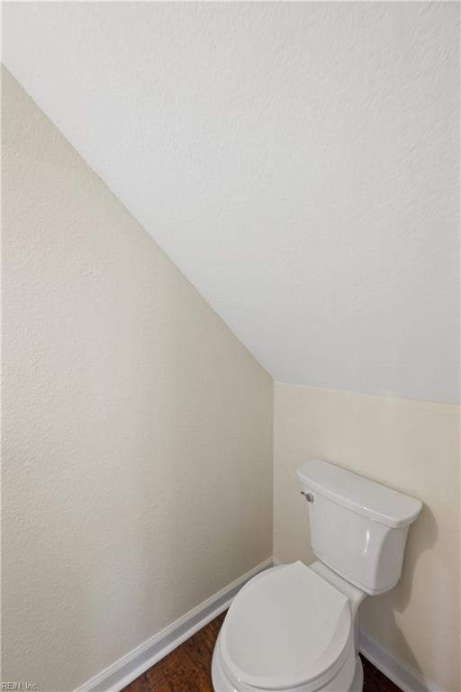 17319 Warwick Blvd Property Photo 9