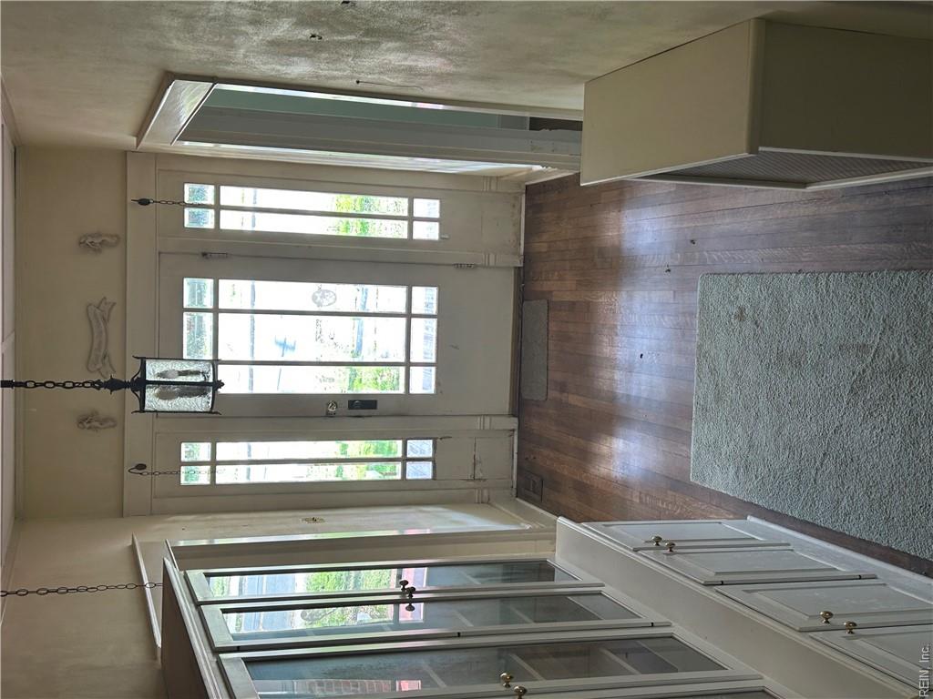 35 Kerr St Property Photo 11