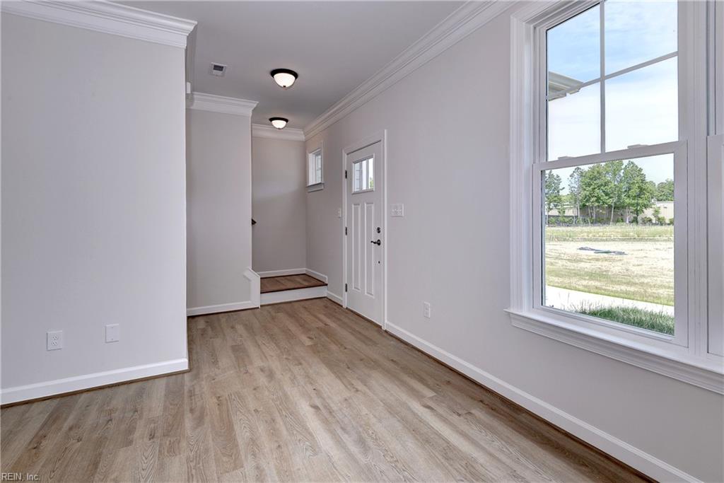 3557 Amberley Way Property Photo 13