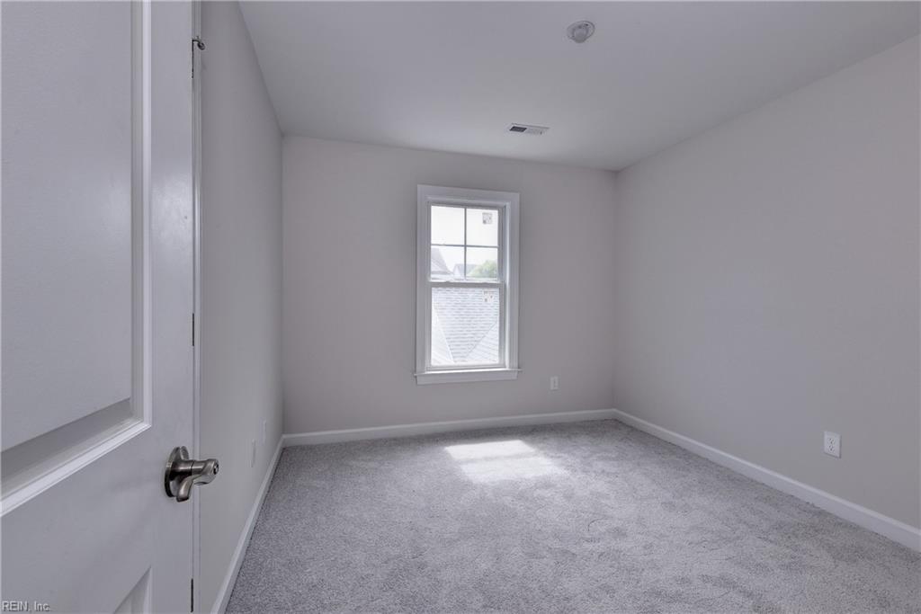 3557 Amberley Way Property Photo 21