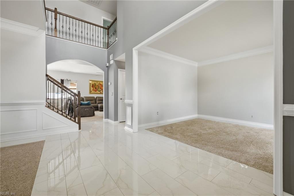 1633 Banff Ct Property Photo 4