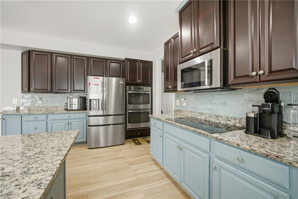 1633 Banff Ct Property Photo 14