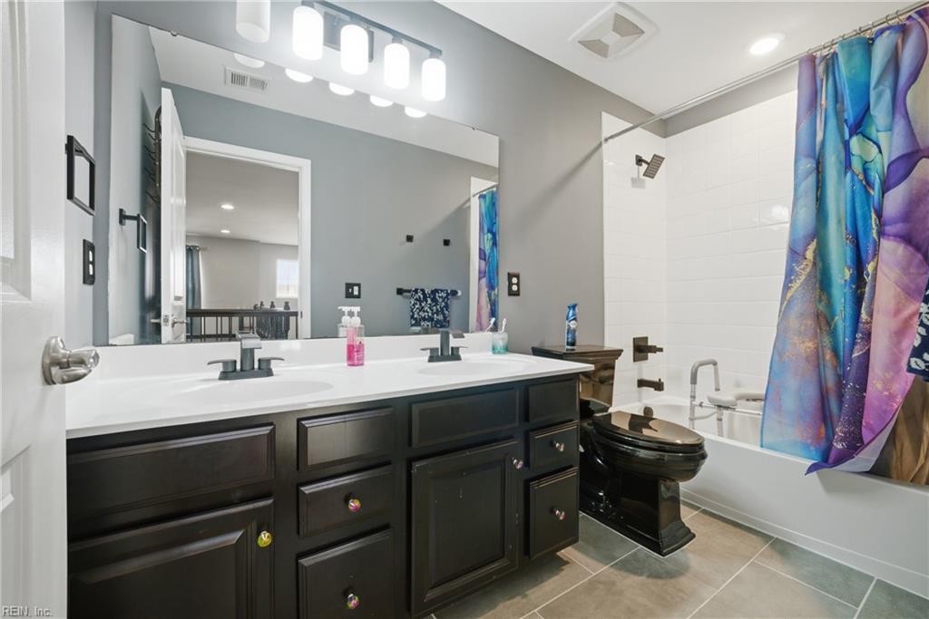 1633 Banff Ct Property Photo 28