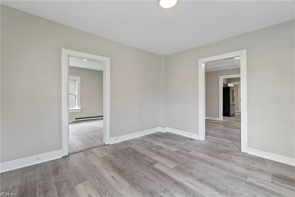 210 Baker St Property Photo 9