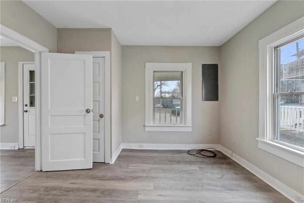 210 Baker St Property Photo 10