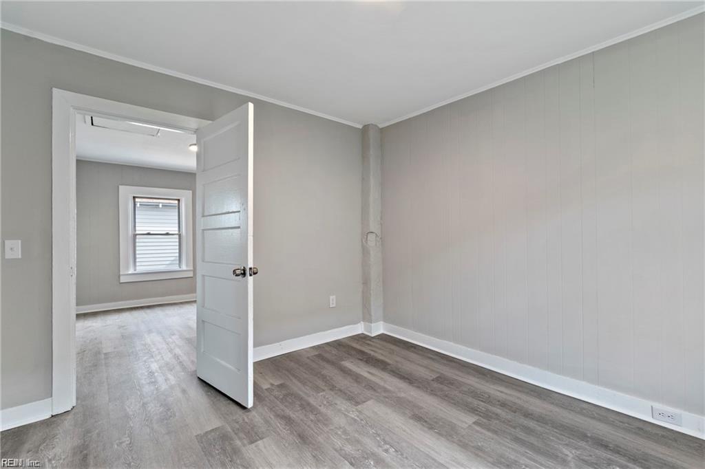 210 Baker St Property Photo 14