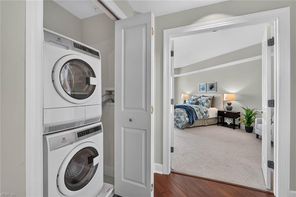4545 Commerce St Property Photo 11