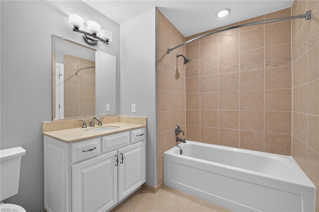 4545 Commerce St Property Photo 19