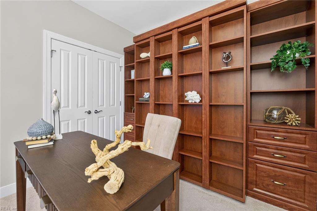 4545 Commerce St Property Photo 25