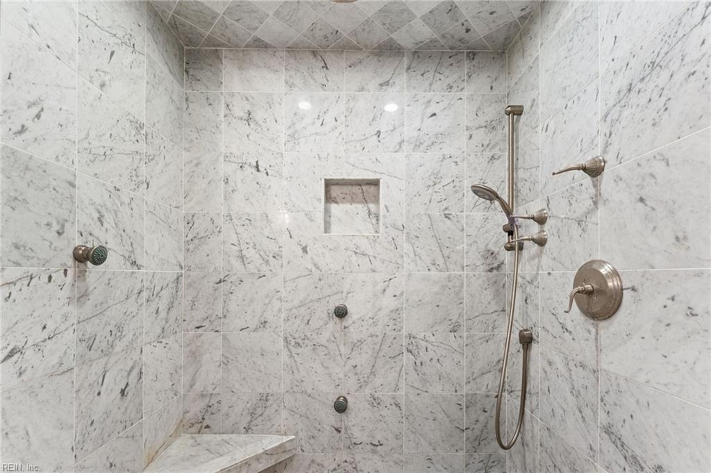 1831 Sawgrass Pointe Dr Property Photo 8