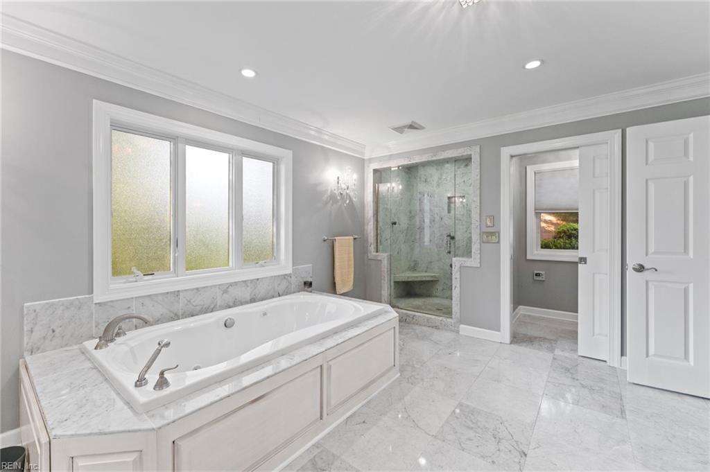 1831 Sawgrass Pointe Dr Property Photo 9