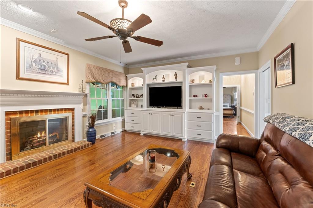 1831 Sawgrass Pointe Dr Property Photo 26