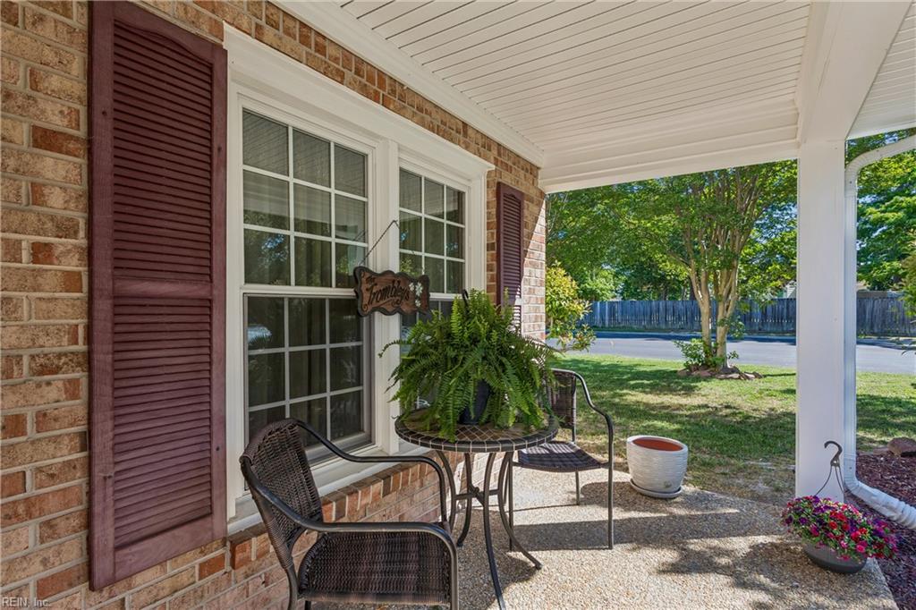867 Belvoir Cir Property Photo 6
