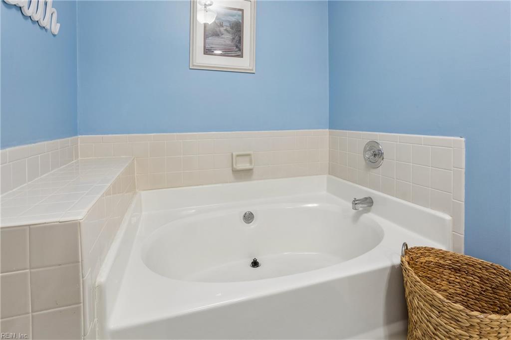 867 Belvoir Cir Property Photo 27