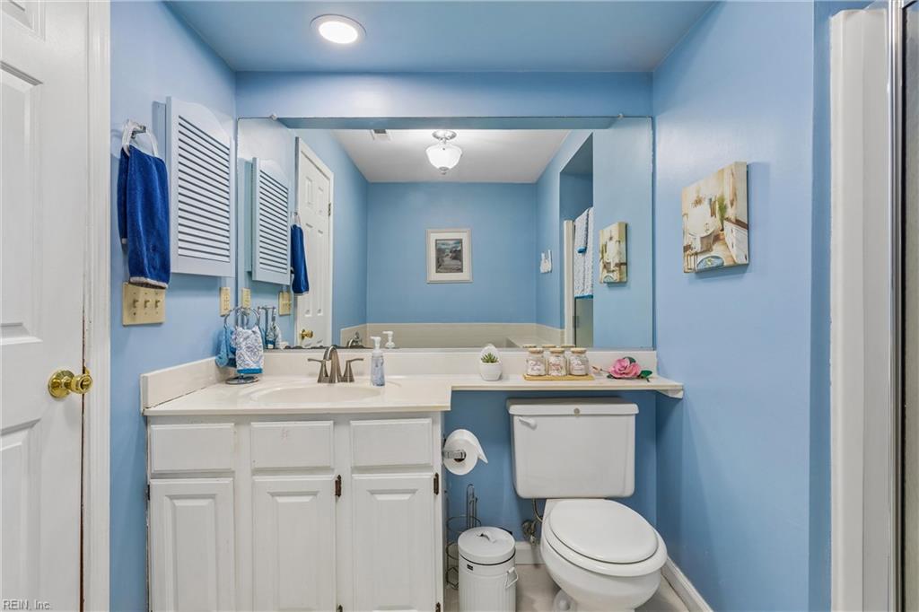 867 Belvoir Cir Property Photo 28