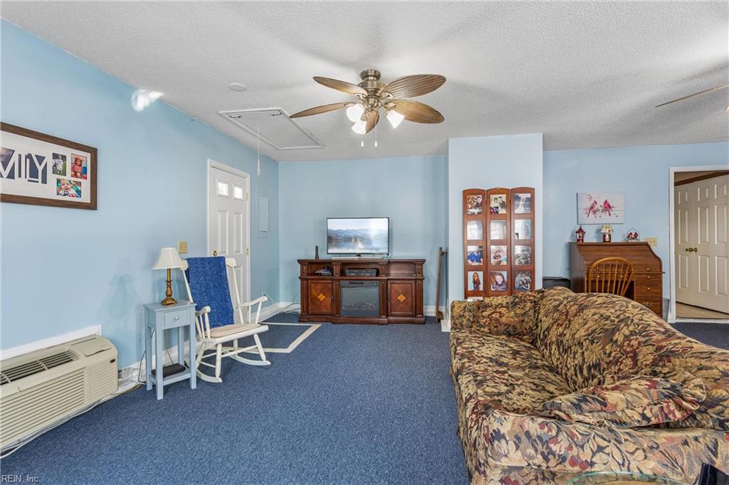 867 Belvoir Cir Property Photo 33