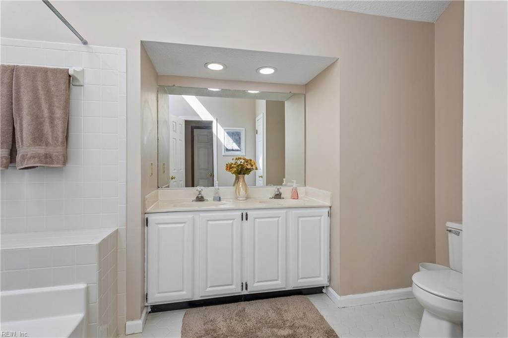 867 Belvoir Cir Property Photo 40