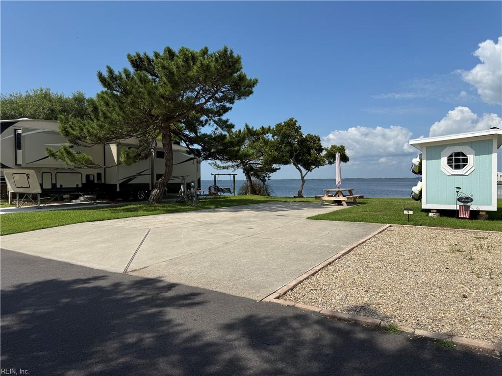 3665 Sandpiper Rd Property Photo 4