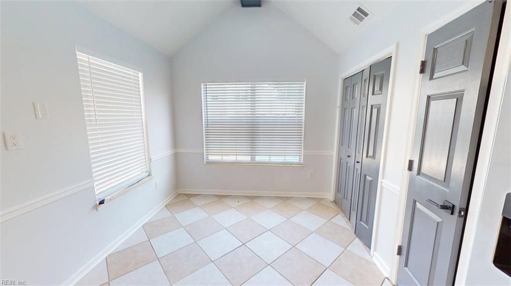 3125 Niagara Way Property Photo 9