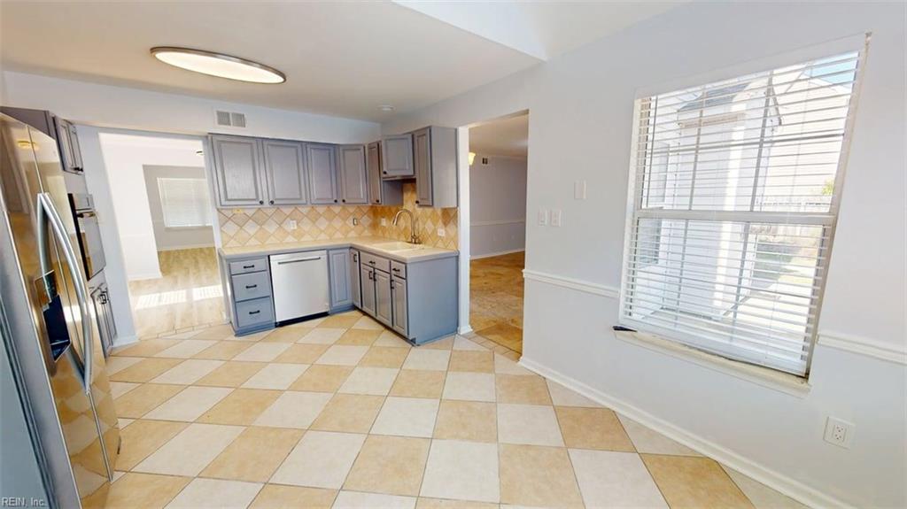 3125 Niagara Way Property Photo 11