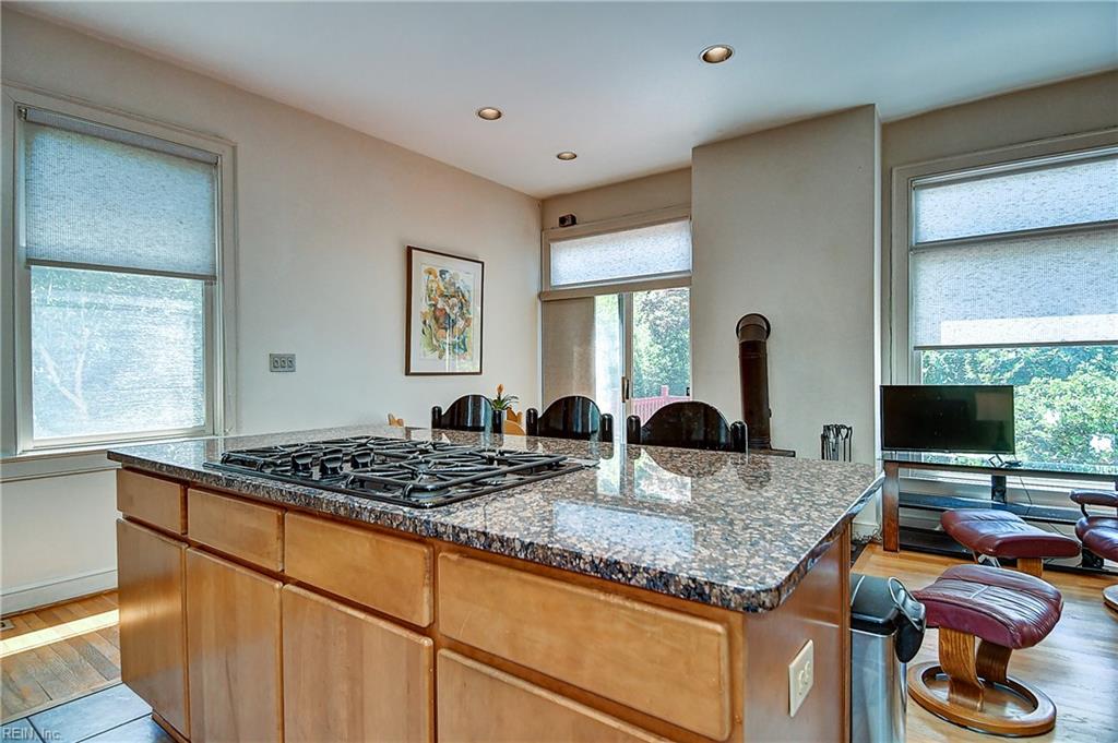 318 Court St Property Photo 24