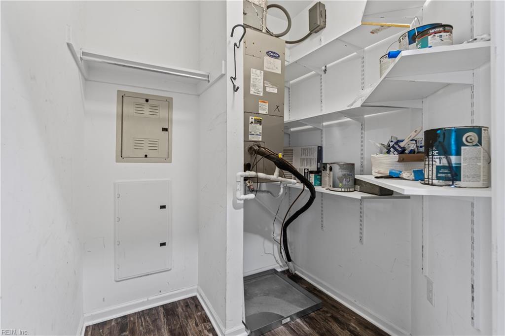 4332 Hillingdon Bnd Property Photo 14