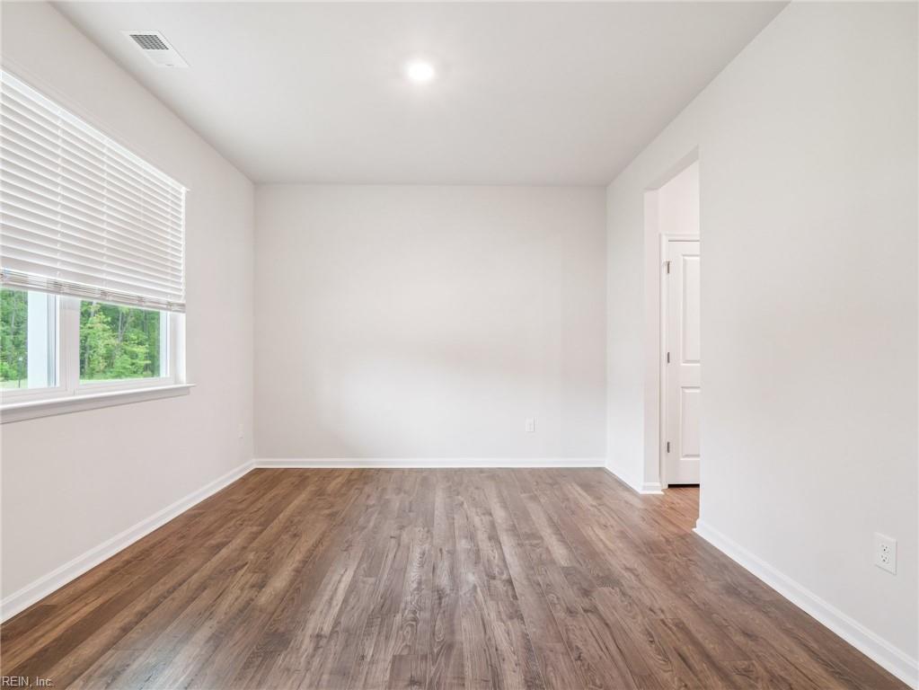 708 Sea Biscuit Blvd Property Photo 3