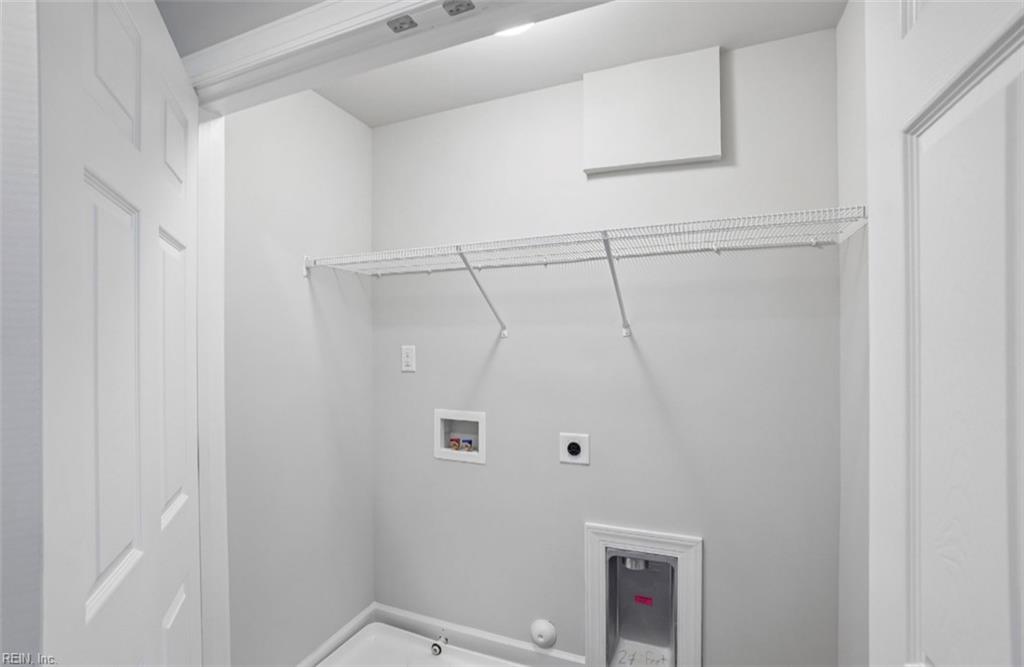 621 Commonwealth Dr Property Photo 21