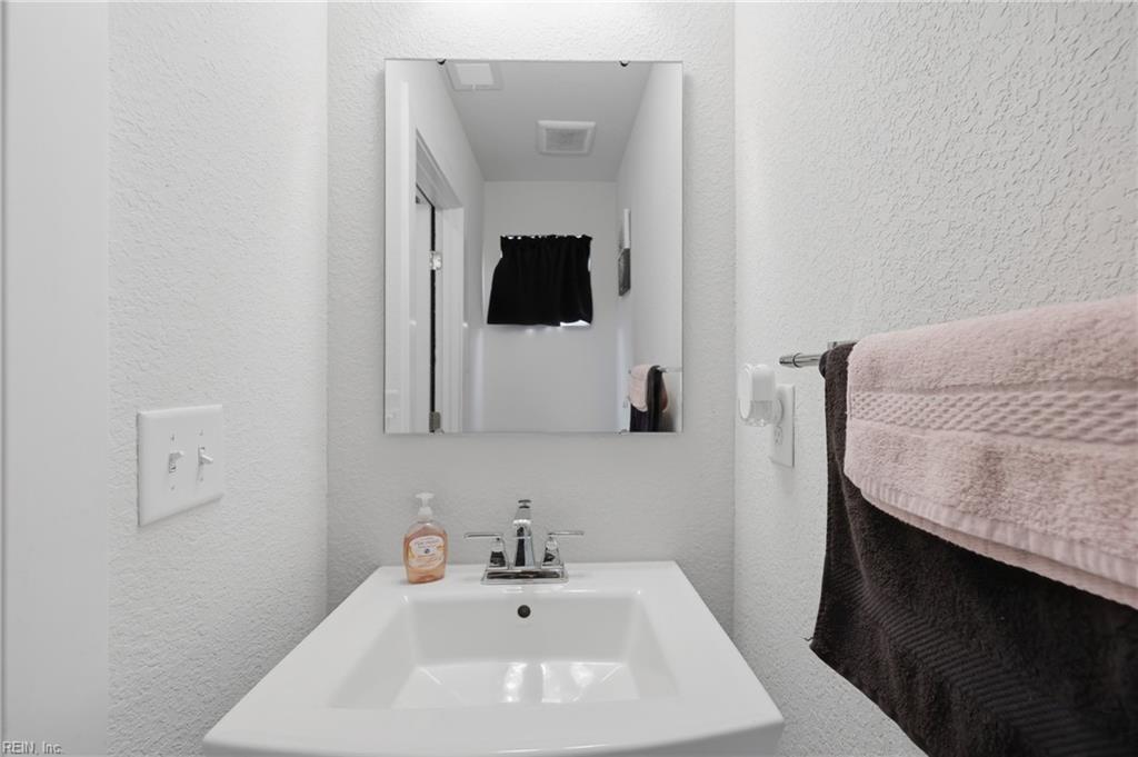 563 Spring Hill Pl Property Photo 19