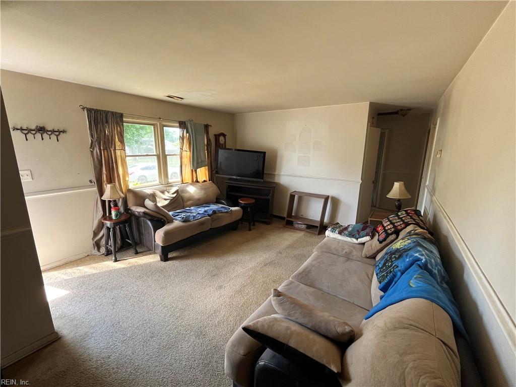 8508 Kennedy Dr Property Photo 4