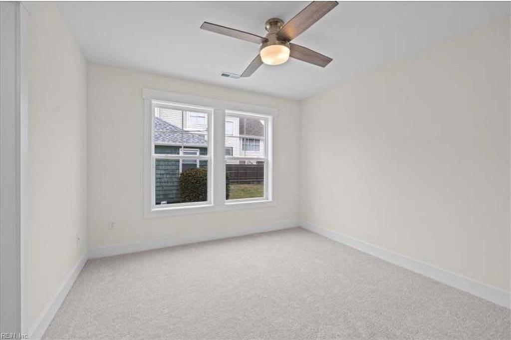 112 62nd St Property Photo 18